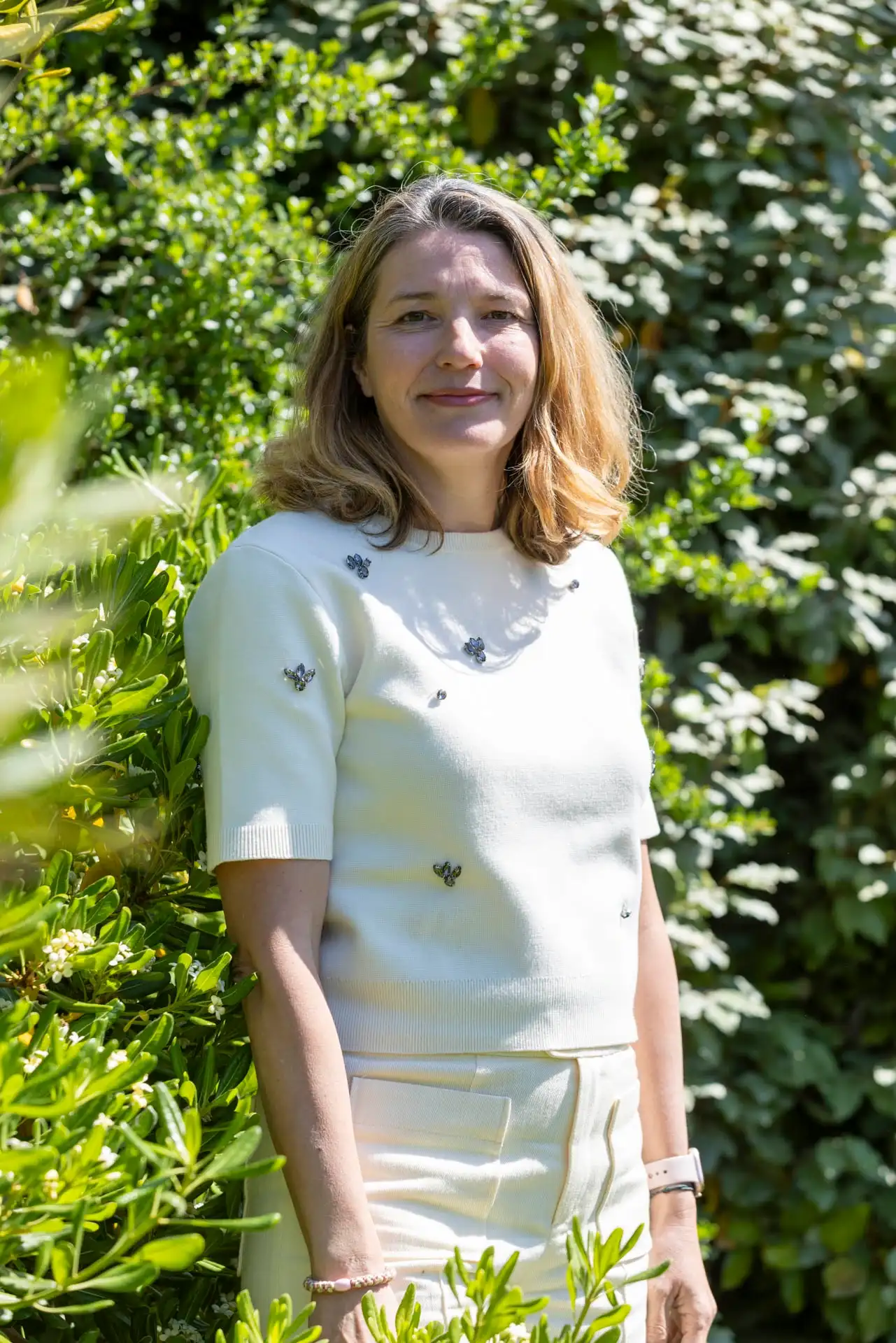 Portrait de Florence Merrien dans un jardin